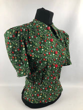 Load image into Gallery viewer, 1940s Reproduction Christmas Blouse in Riley Blake Cotton - Bust 34&quot; 36&quot;
