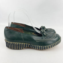 Load image into Gallery viewer, Original 1940&#39;s 1950&#39;s Forest Green Leather Slip on Shoes with Bow Trim - UK 5 *
