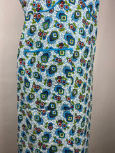 Load image into Gallery viewer, 1940s Floral Cotton Apron - Would Make A Great Summer Dress - Bust 36 38 40 *
