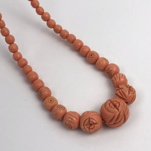 1930s 1940s Early Plastic Necklace In Salmon Pink