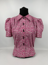 Load image into Gallery viewer, 1940&#39;s Reproduction Novelty Print Cotton Blouse with Valentine Heart Print - Bust 34&quot; 35&quot; 36&quot;
