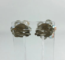 Load image into Gallery viewer, Vintage 1950s Clear Glass Clip On Earrings

