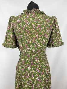 Utterly Exquisite Original 1930s Green Floral Belted Dress with Ruffle Trim and Shirring - Bust 34 35
