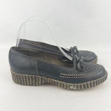 Load image into Gallery viewer, Original 1940&#39;s 1950&#39;s Slate Grey Leather Slip on Shoes with Bow Trim - UK 5 *
