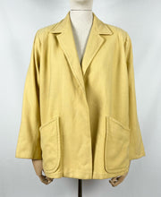 Load image into Gallery viewer, Original 1940s Pure Wool Swing Jacket In Soft Mustard Shade with Pockets - Bust 38 40 42
