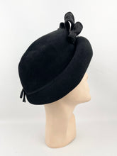 Load image into Gallery viewer, Original 1940s Inky Black Fur Felt Hat with Rosette Trim and Net Detail
