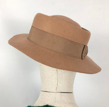 Load image into Gallery viewer, REPRODUCTION Women&#39;s Land Army Felt Hat
