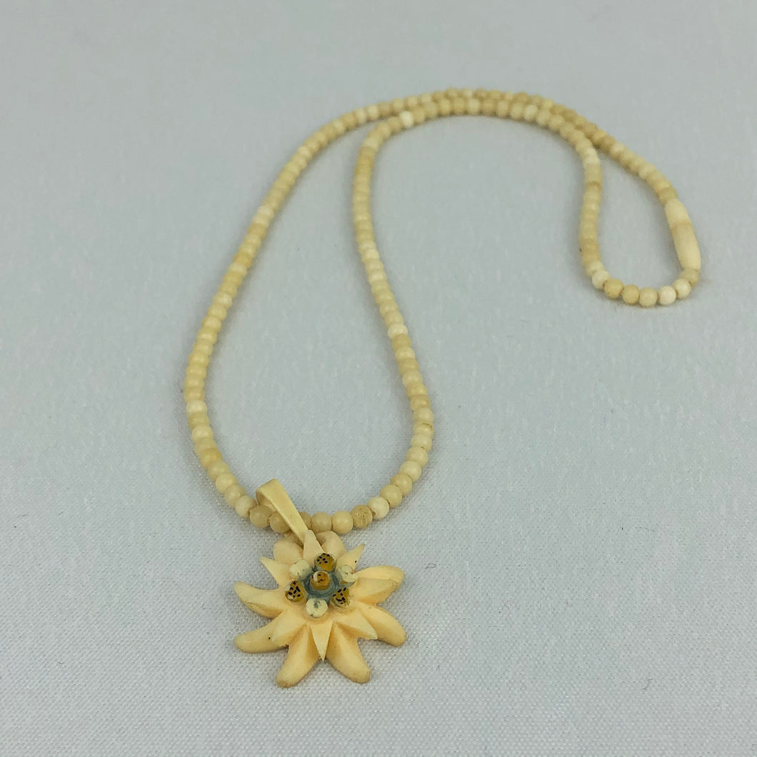Vintage 1930s 1940s Carved Edelweiss Necklace