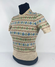 Load image into Gallery viewer, Original 1940s Fair Isle Jumper - Charming Vintage Knit - Bust 32 33
