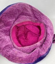 Load image into Gallery viewer, Absolutely Incredible 1940s Two Tone Velvet Hat In Purple and Pink *
