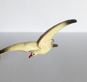 Vintage Early Plastic Seagull Brooch - Medium