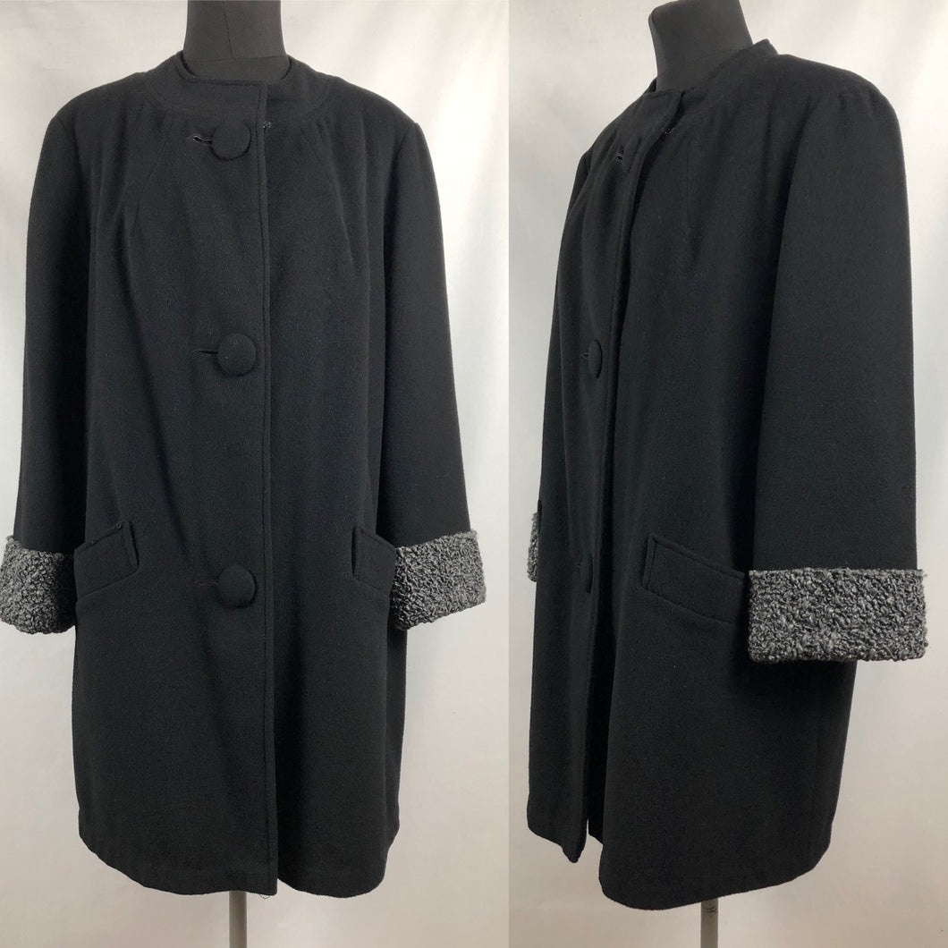 1940s Volup Black Wool Coat with Faux Fur Lining - Bust 42