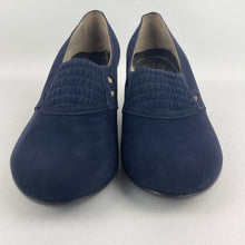 Load image into Gallery viewer, Original 1940&#39;s 1950&#39;s Deadstock Blue Suede Court Shoes with Cutout Detail - UK 4
