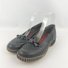 Load image into Gallery viewer, Original 1940&#39;s 1950&#39;s Slate Grey Leather Slip on Shoes with Bow Trim - UK 5 *
