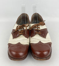 Load image into Gallery viewer, Original 1930&#39;s 1940&#39;s Two Tone Brown and Cream Leather Spectator Walking Shoes
