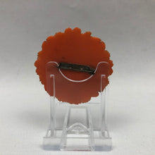 Load image into Gallery viewer, 1940s Early Plastic Coral Coloured Floral Brooch
