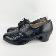 Load image into Gallery viewer, Original 1940&#39;s Black Deadstock Clarks Empire Lace Up Shoes With Punch Detail - UK 8
