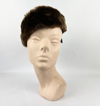 Load image into Gallery viewer, Original 1940s Chocolate Brown Felt Winter Hat Trimmed With Real Fur
