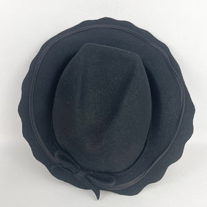 Wonderful Original Late 1930's or Early 1940's Black Felt Hat with Scalloped Edge